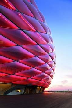 Allianz Arena, Projekt: Herzog&De Meuron, Niemcy