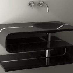Stylowa elegancka czarna umywalka z półką i lustrem, nowoczesny design, funkcjonalne rozwiązanie do łazienki, wysokiej jakości sanitariat, minimalistyczny wygląd, wyposażenie łazienki, optymalne wykorzystanie przestrzeni.