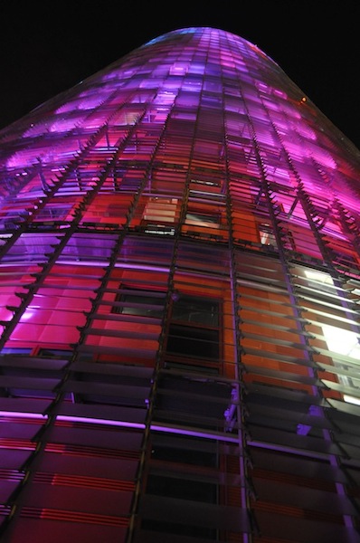 torre_agbar_wieżowiec_nowoczesny_hiszpania_barcelona_wspolczesna_architektura-w_mieście_6