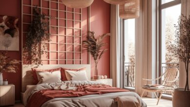 Przytulny pokój sypialny w nowoczesnym stylu z antyalergicznymi materacami i wysokiej jakości pościelą, idealny do relaksu i wypoczynku, projekt wnętrza od PaniDyrektor.pl - optymalny wybór dla komfortu.