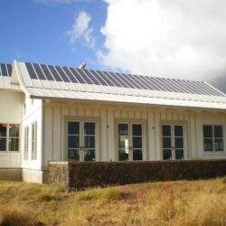 Energia-słoneczna-na-domu-solar-panel-zaawansowany-system-energetyczny-dla-domowego-użytkowania-efektywność-optimalna.