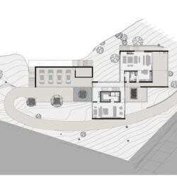 Projekt domu z planem architektonicznym, nowoczesny koncept, dom jednorodzinny na działce z górami, eco-friendly, optymalizacja przestrzeni, harmonia z naturą, widok na otoczenie, funkcjonalny układ wnętrz, PaniDyrektor.pl.