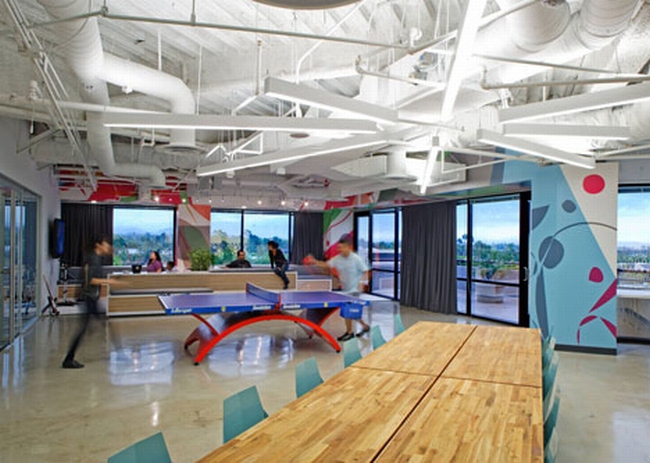 nowoczesna przestrzeń biurowa biura wielkich korporacji nowoczesne biuro inspiracje design nowoczesnego biura 02
