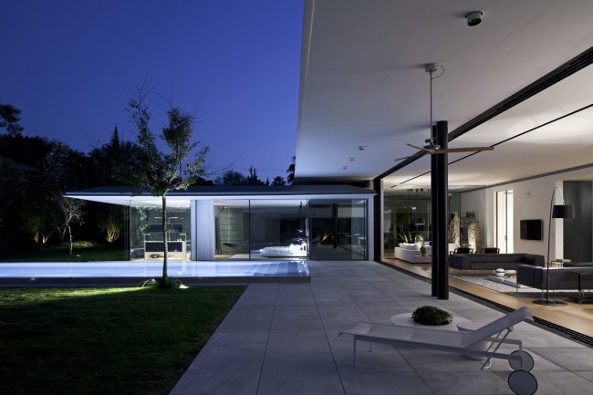 nowoczesny dom parterowy design inspiracje realizacje projekt nowoczesna architektura willa marzeń luksusowa rezydencja 37