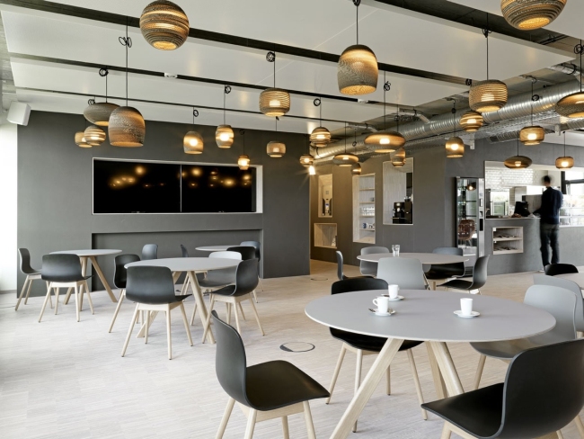 modne wnętrze biurowe design inspiracje nowoczesne projektowanie wnętrz nowoczesne biuro biura wielkich korporacji 10