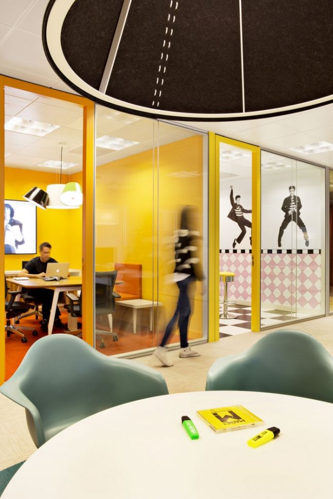 nowoczesny-design-biura-nowoczesne-biuro-nowoczesne-wnetrze-biura-inspiracje-design-inspirujace-biuro-nowoczesne-wnetrze-biurowe-kreatywna-przestrzen-biurowa-08